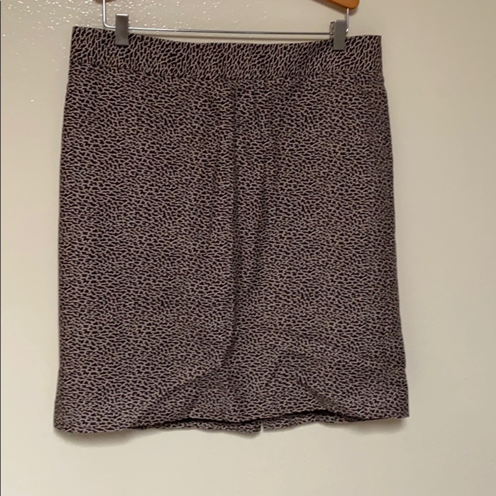 loft pencil skirt animal print sz 10